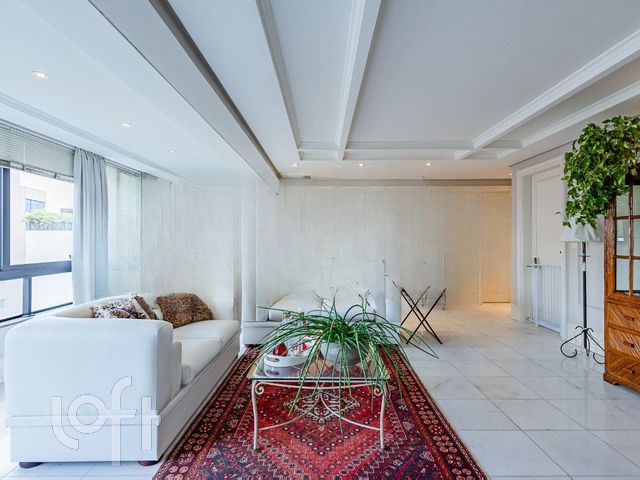 Apartamento com 157m², 3 dormitórios, 1 suíte, 3 vagas, Bela Vista em Porto Alegre