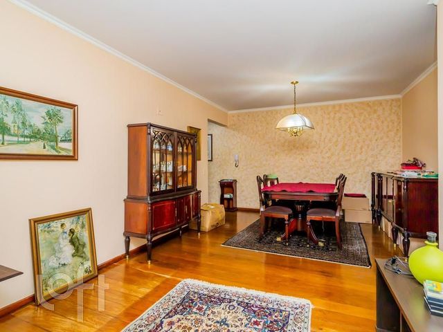 Apartamento com 102m², 3 dormitórios, 1 suíte, 1 vaga, Independência em Porto Alegre