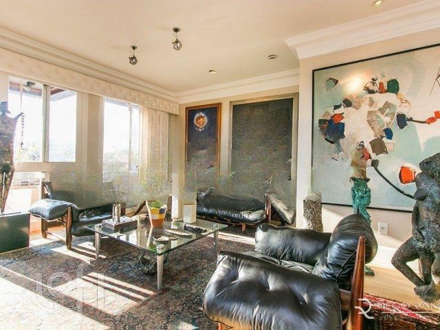 Apartamento com 317m², 2 dormitórios, 1 suíte, 3 vagas, Petrópolis em Porto Alegre