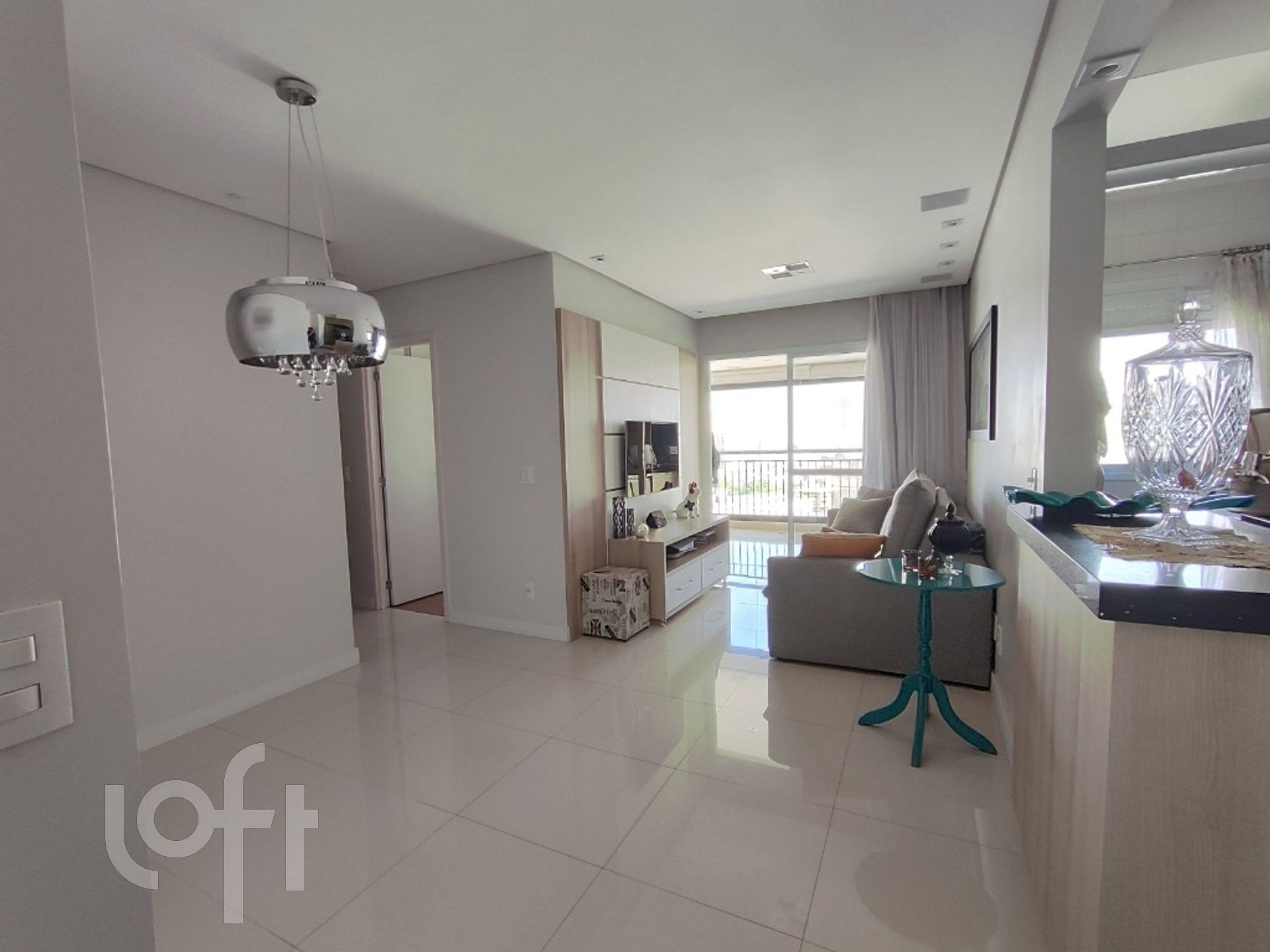 Apartamento à venda com 2 quartos, 65m² - Foto 1