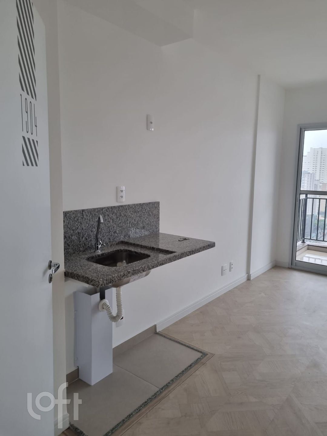 Apartamento à venda com 1 quarto, 28m² - Foto 2