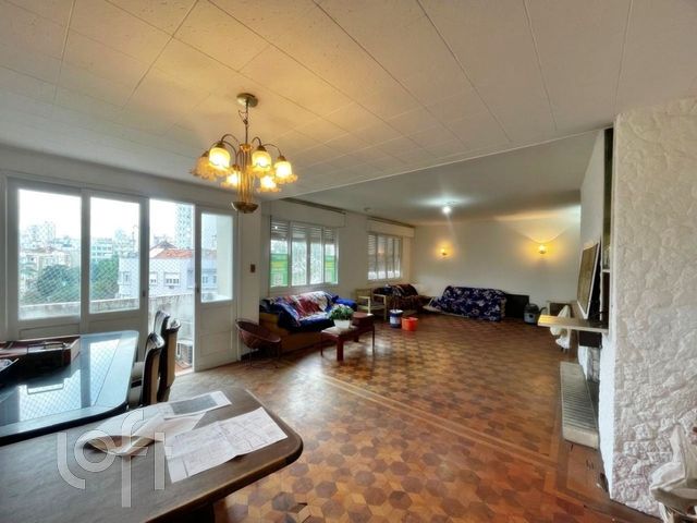 Apartamento com 300m², 3 dormitórios, 1 vaga, Santana em Porto Alegre