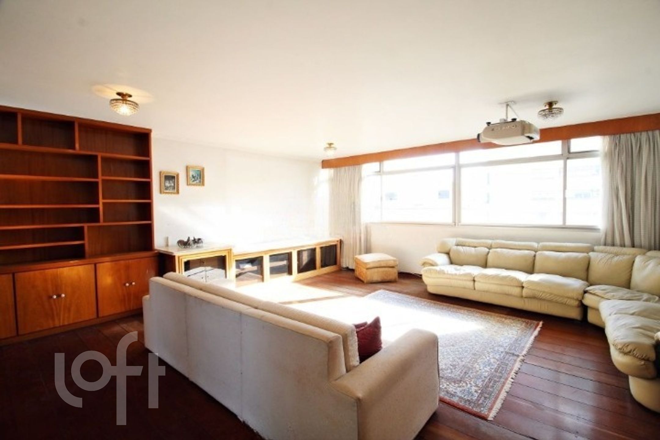 Apartamento à venda com 3 quartos, 250m² - Foto 2