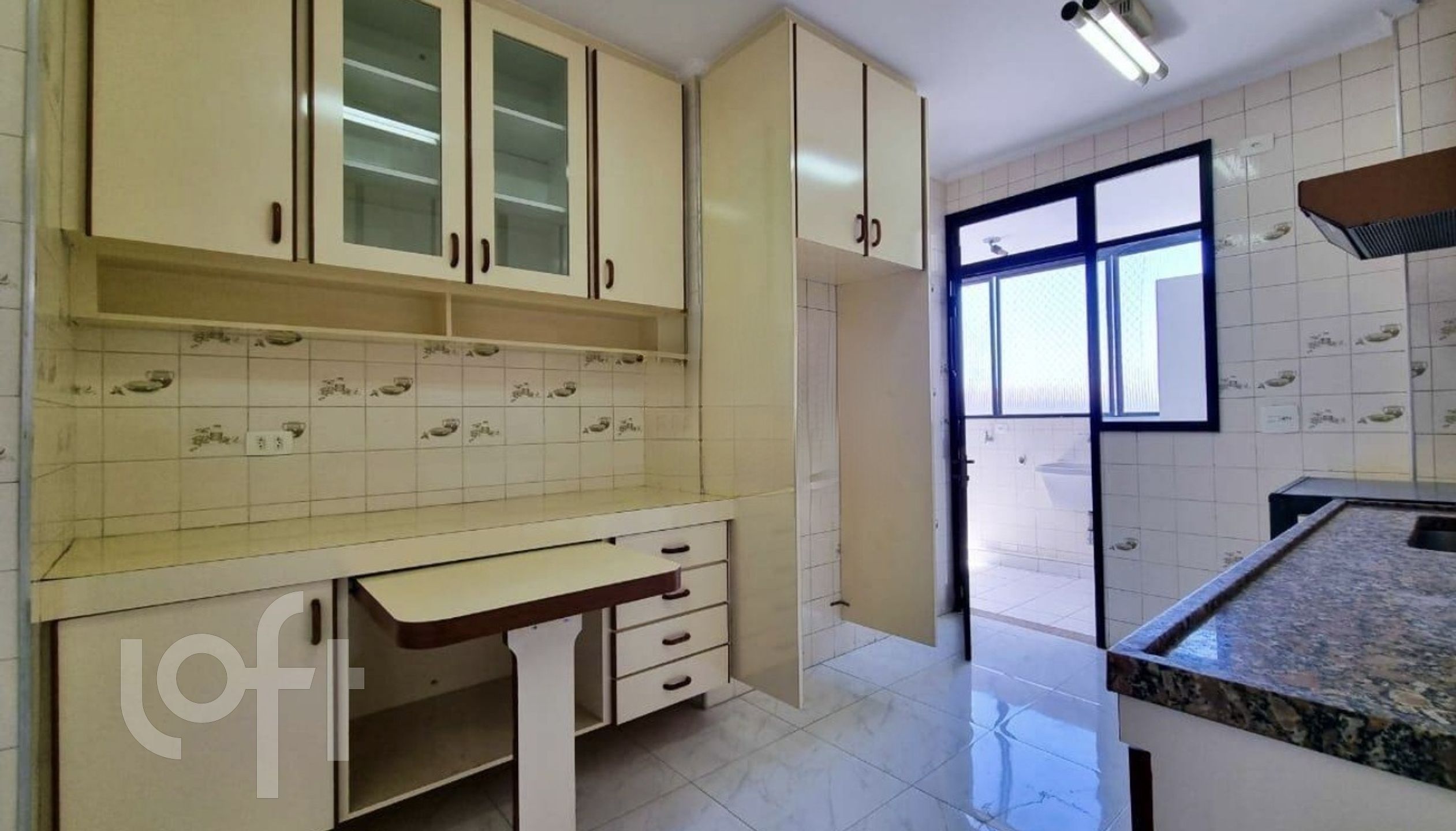 Apartamento à venda com 3 quartos, 207m² - Foto 4