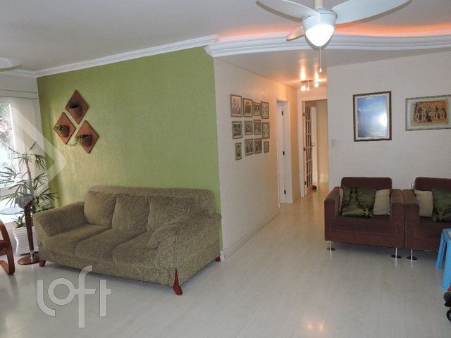 Apartamento com 104m², 3 dormitórios, 1 suíte, 1 vaga, Petrópolis em Porto Alegre