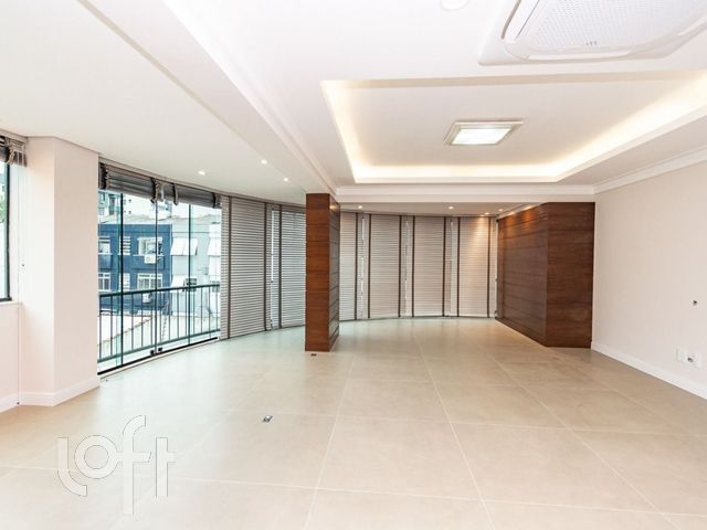 Apartamento com 121m², 3 dormitórios, 1 suíte, 1 vaga, Higienópolis em Porto Alegre