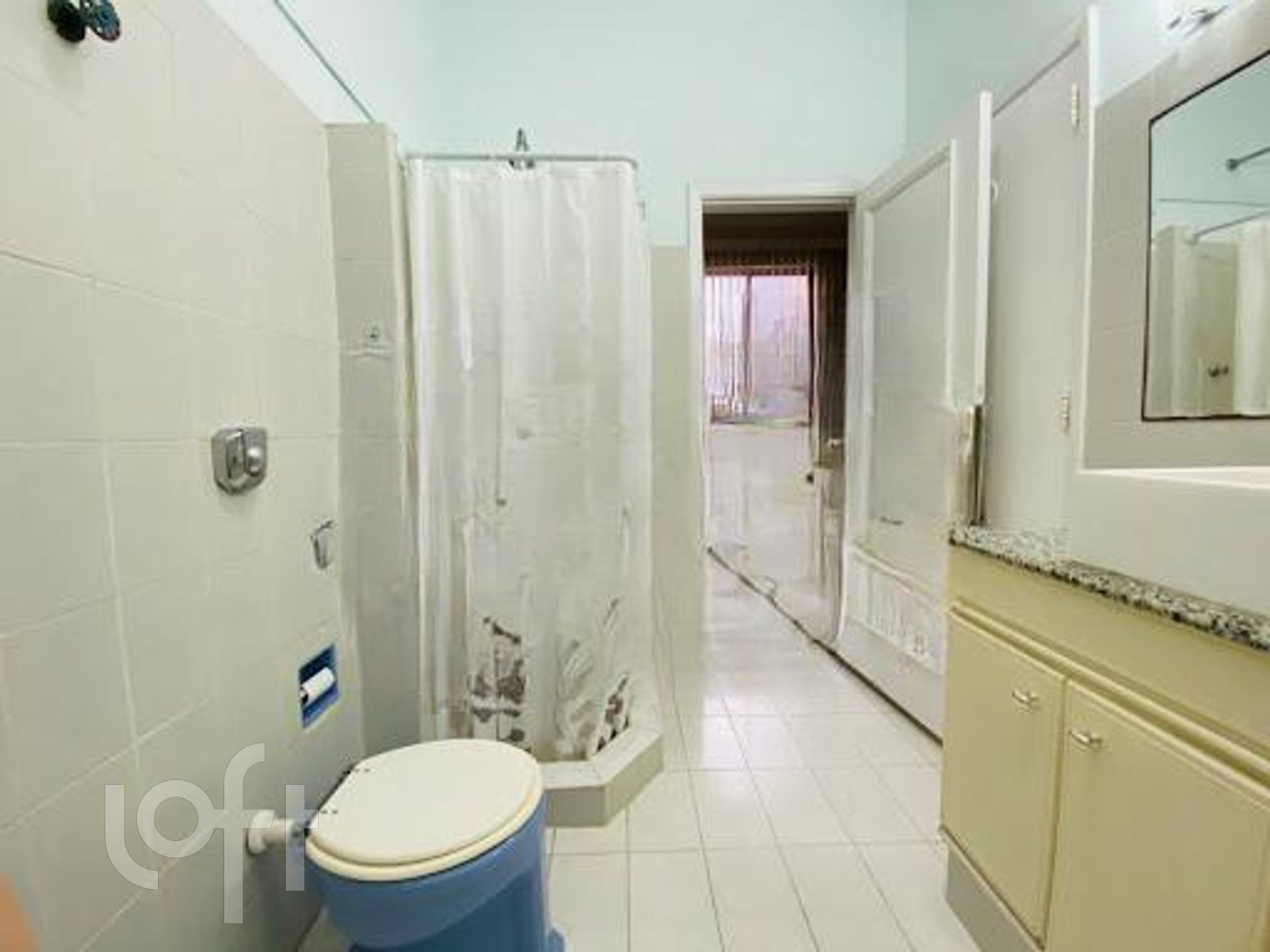 Apartamento à venda com 4 quartos, 255m² - Foto 2