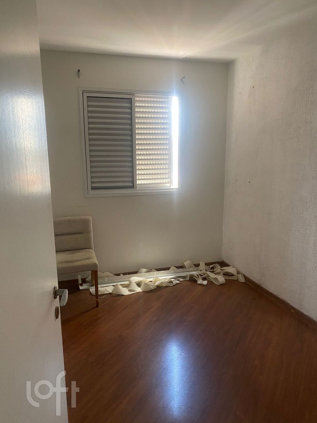 Apartamento à venda com 3 quartos, 74m² - Foto 2