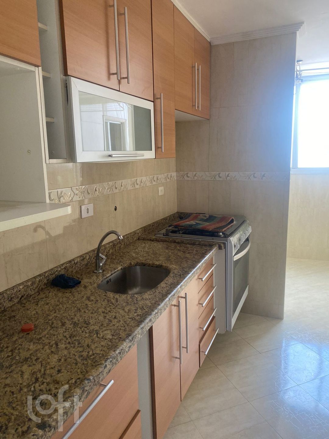 Apartamento à venda com 3 quartos, 74m² - Foto 1