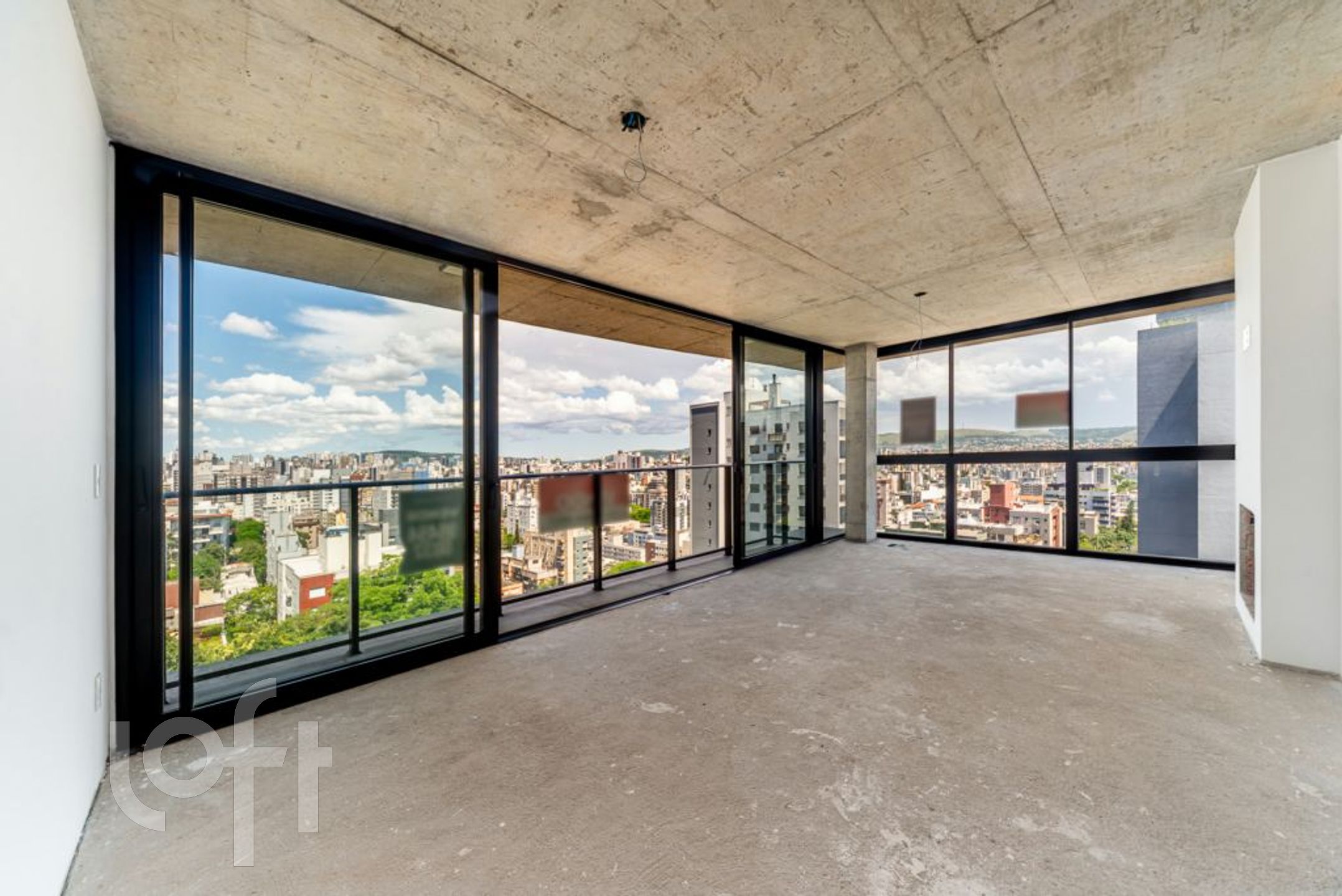 Apartamento com 121m², 3 dormitórios, 3 suítes, 2 vagas, Rio Branco em Porto Alegre