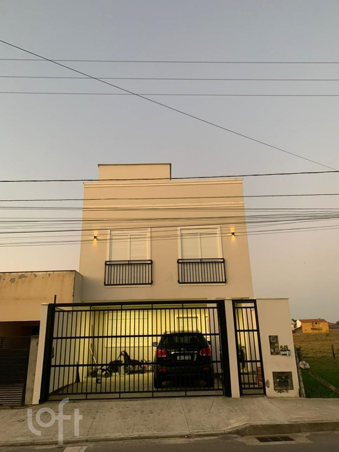 Casa Residencial com 176m², 3 quartos, 1 suíte, 2 garagens, no bairro Campeche Central em Florianópolis