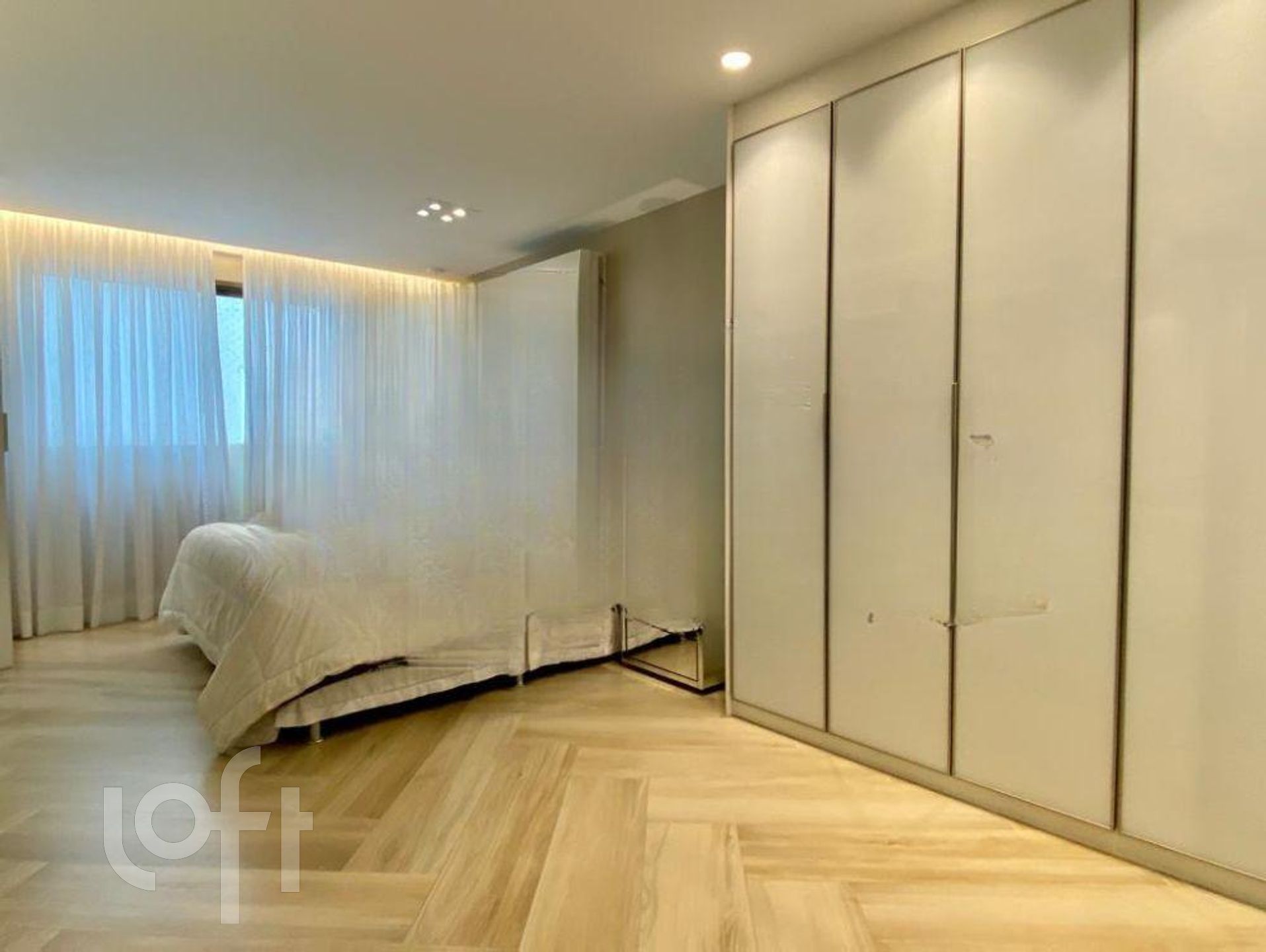 Apartamento à venda com 3 quartos, 195m² - Foto 8