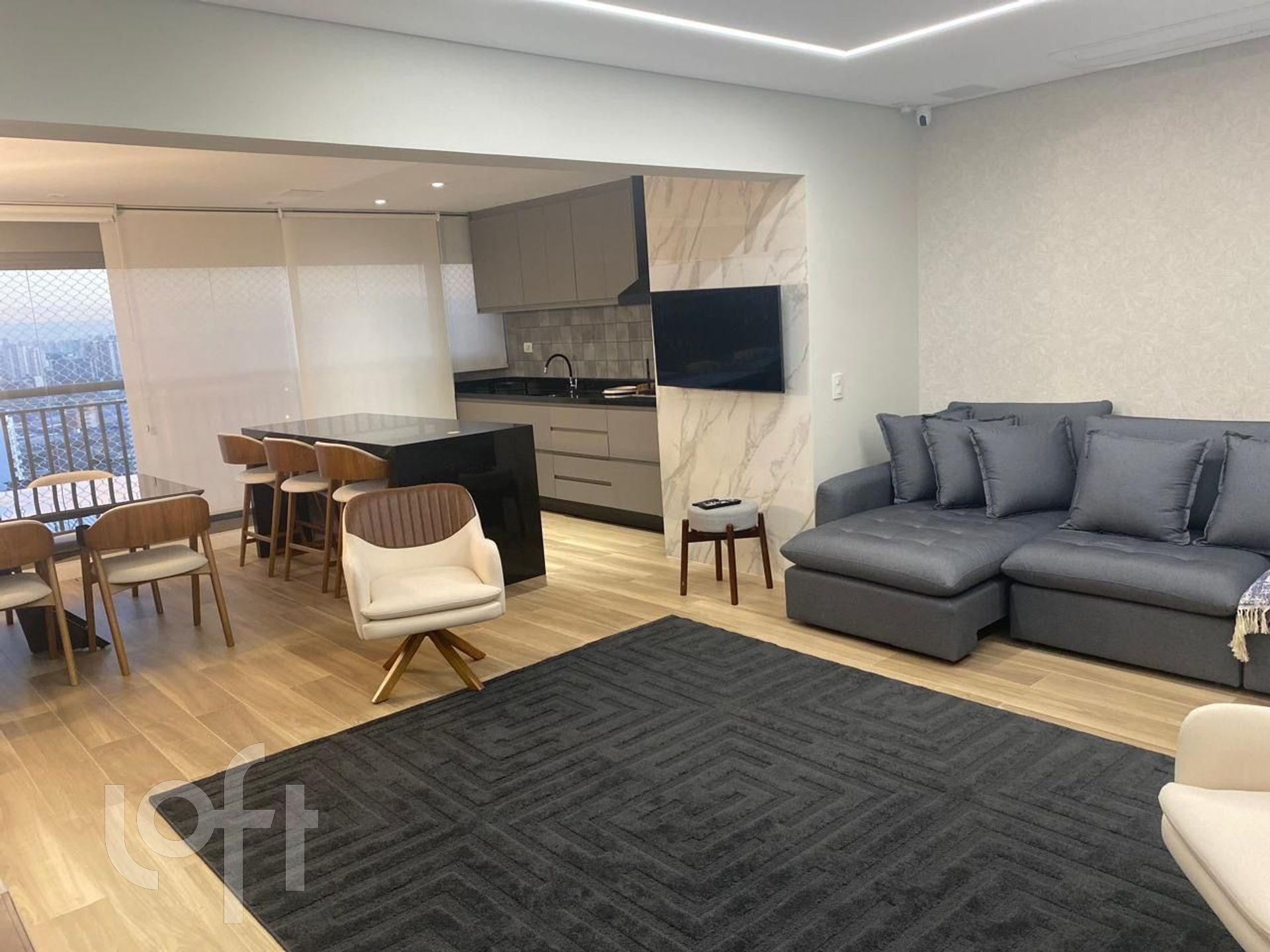 Apartamento à venda com 4 quartos, 159m² - Foto 2