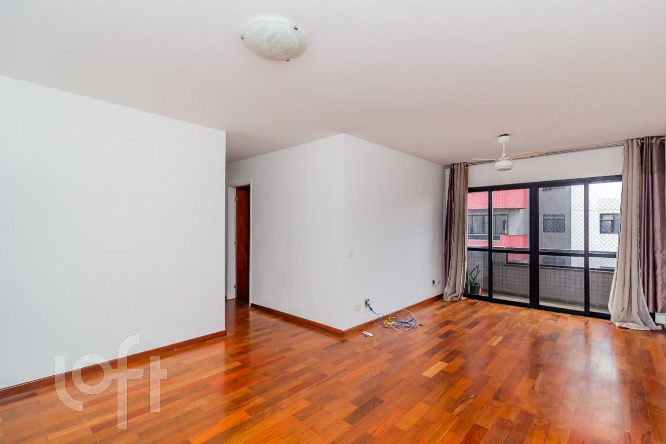 Apartamento à venda com 3 quartos, 95m² - Foto 1