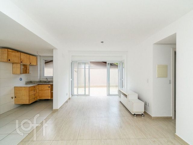 Apartamento com 101m², 2 dormitórios, 1 suíte, 2 vagas, Petrópolis em Porto Alegre