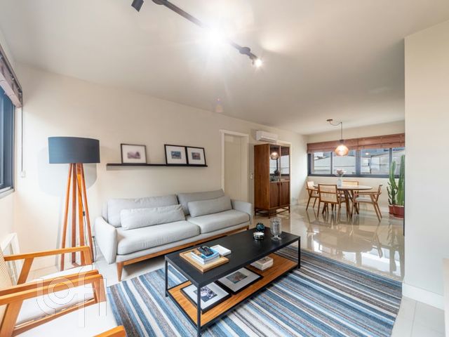 Apartamento com 98m², 3 dormitórios, 1 suíte, 2 vagas, Higienópolis em Porto Alegre