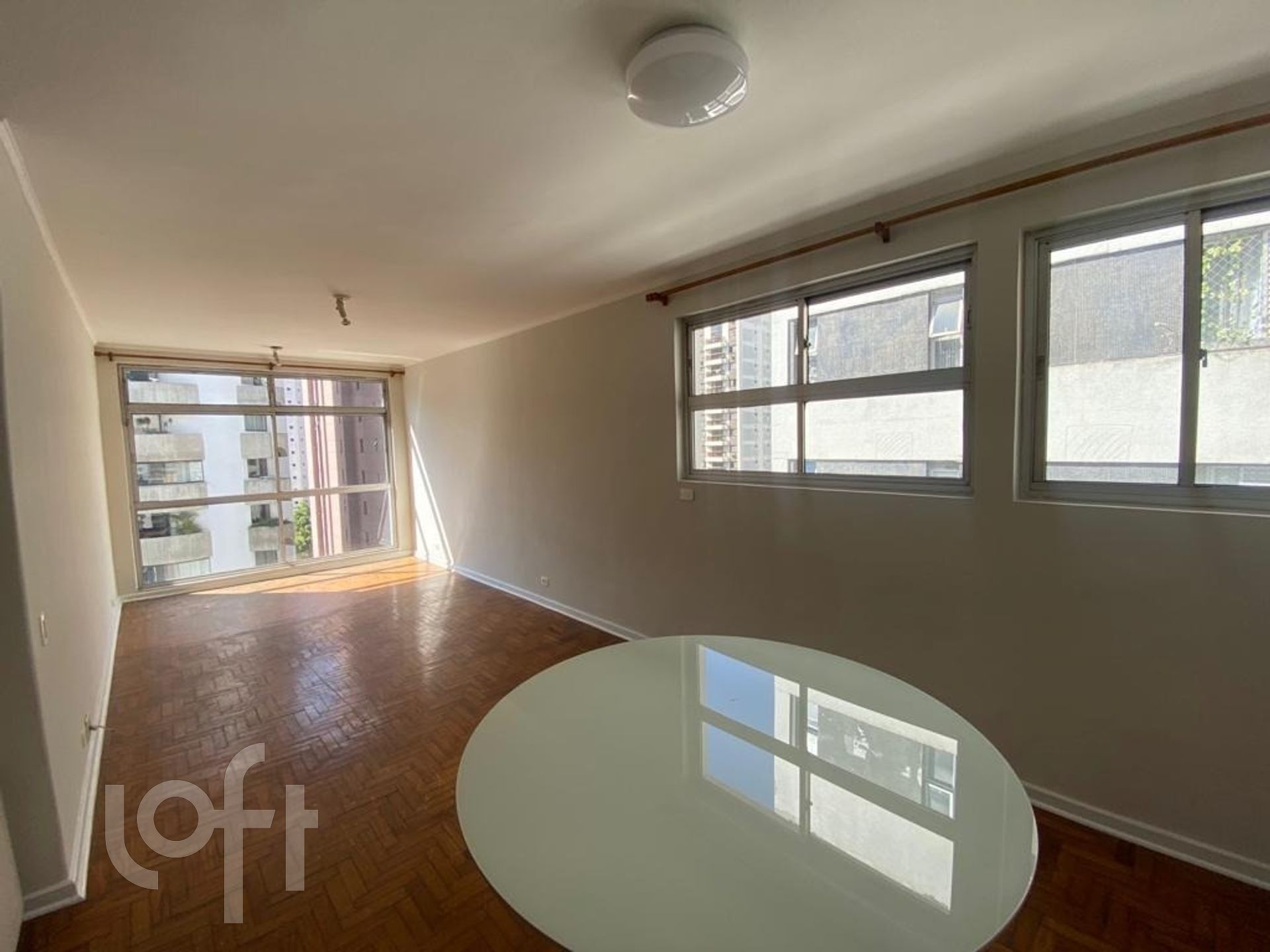 Apartamento à venda com 3 quartos, 175m² - Foto 2