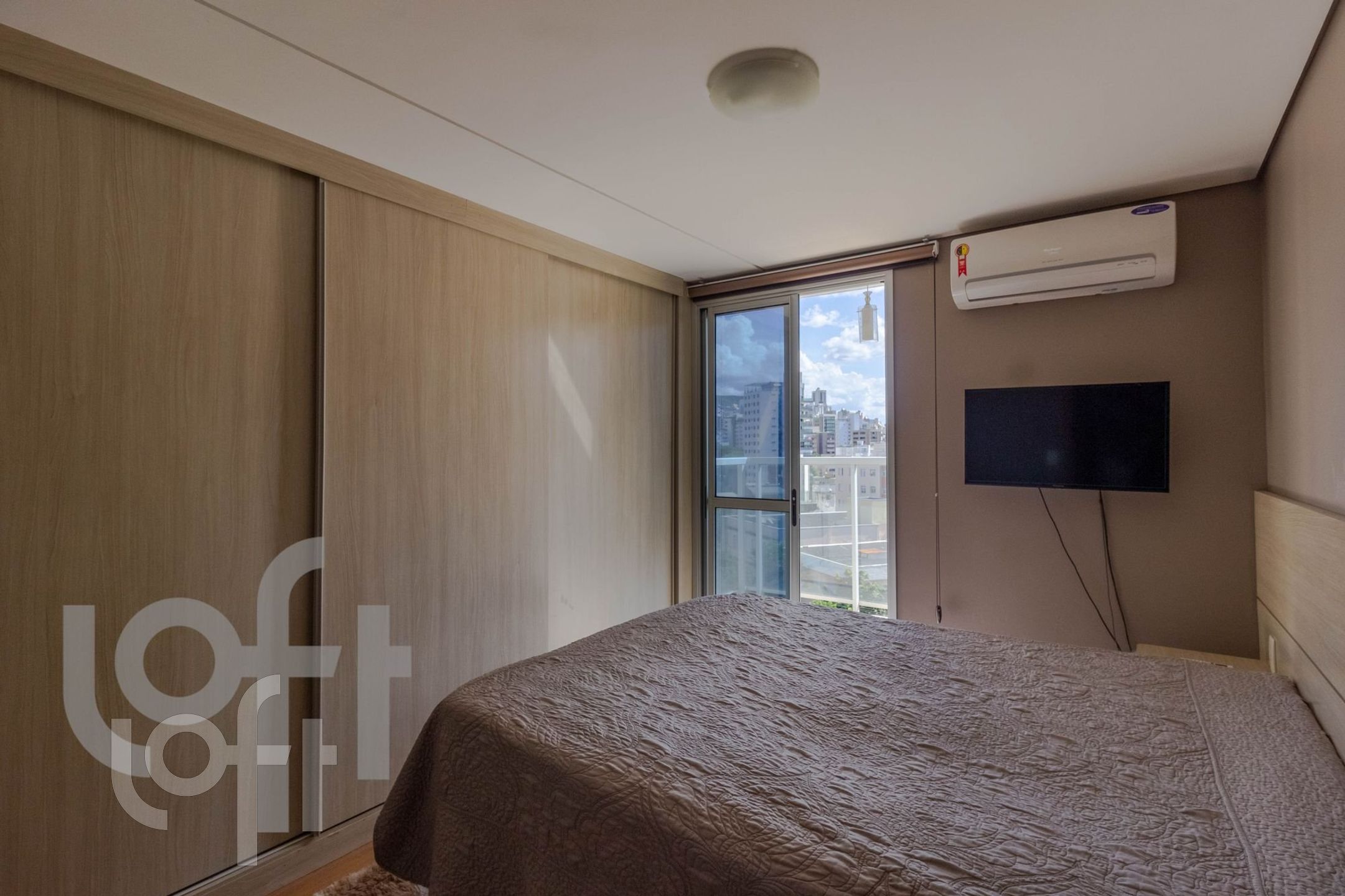 Apartamento à venda com 3 quartos, 216m² - Foto 5