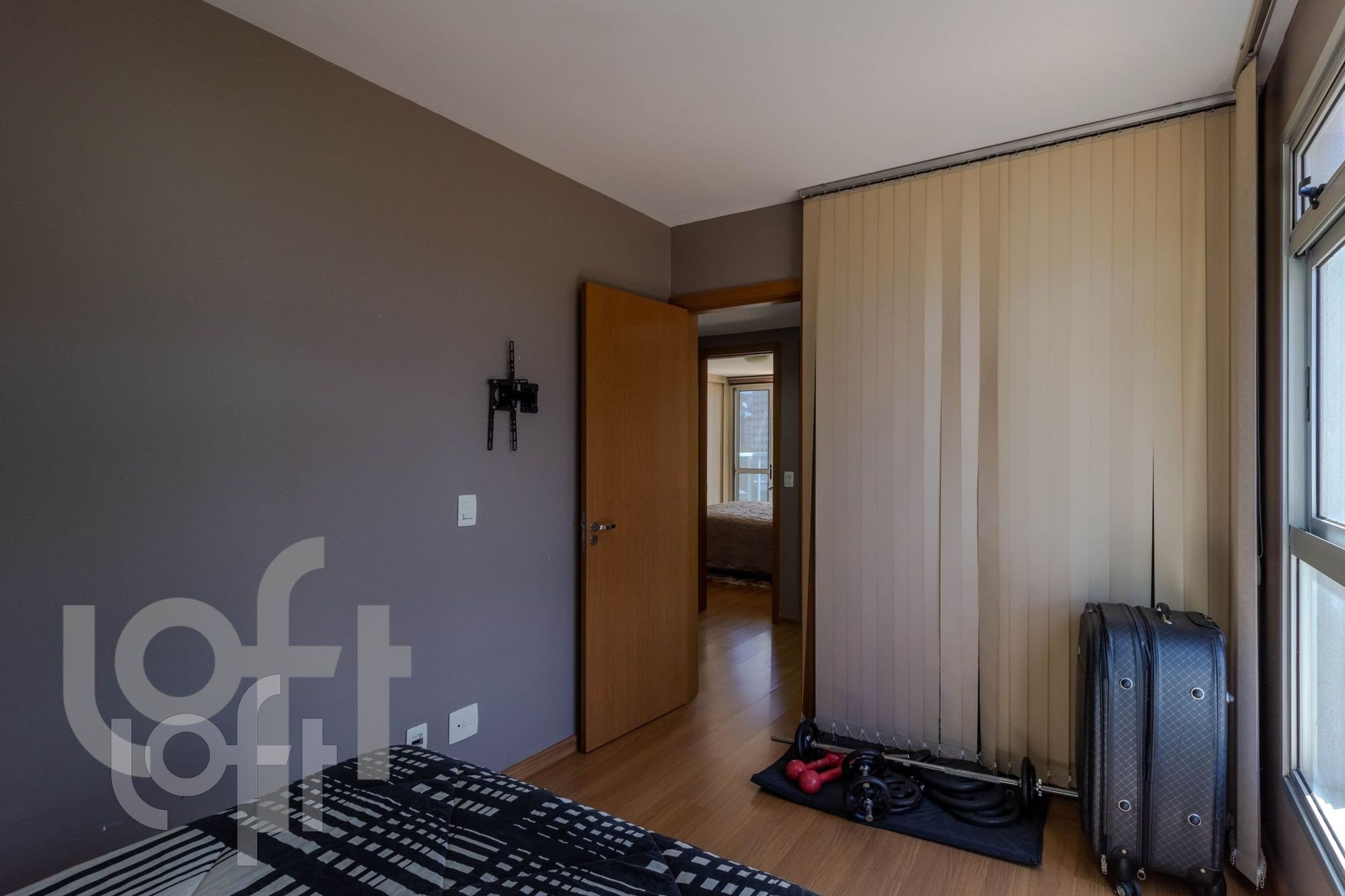 Apartamento à venda com 3 quartos, 216m² - Foto 10