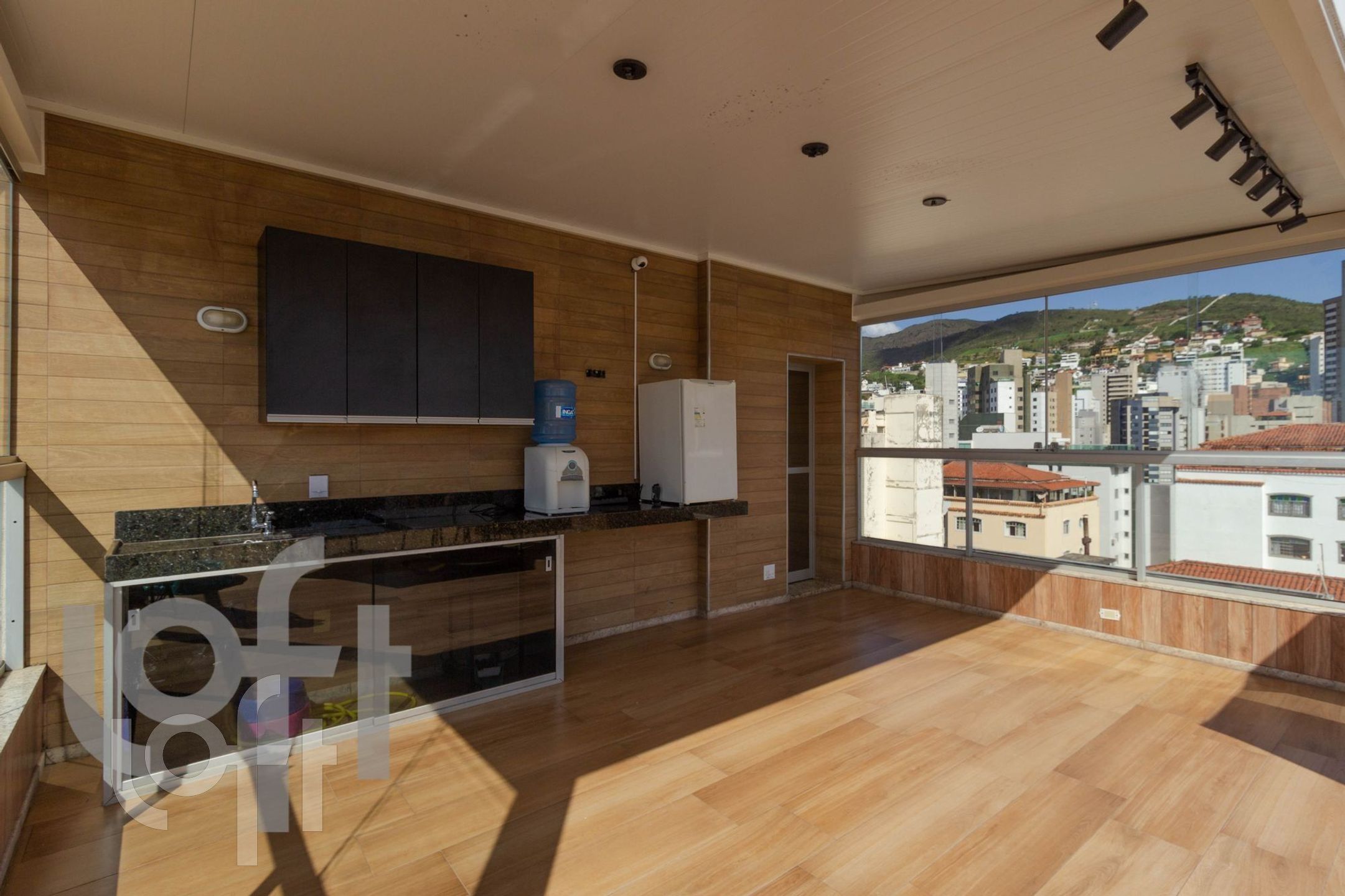 Apartamento à venda com 3 quartos, 216m² - Foto 15