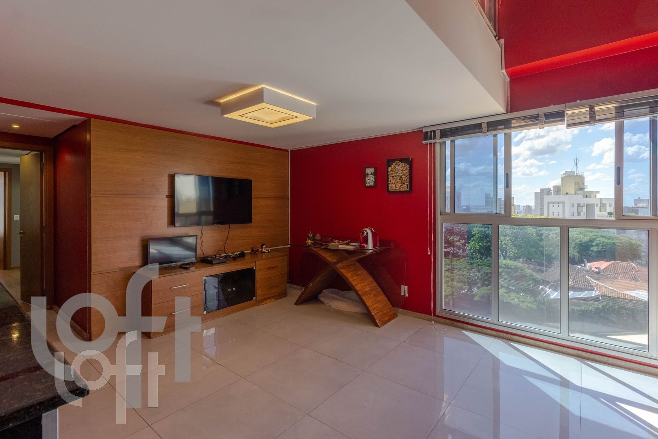 Apartamento à venda com 3 quartos, 216m² - Foto 1