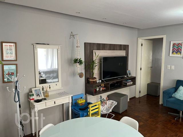 Apartamento com 78m², 2 dormitórios, 2 vagas, Petrópolis em Porto Alegre