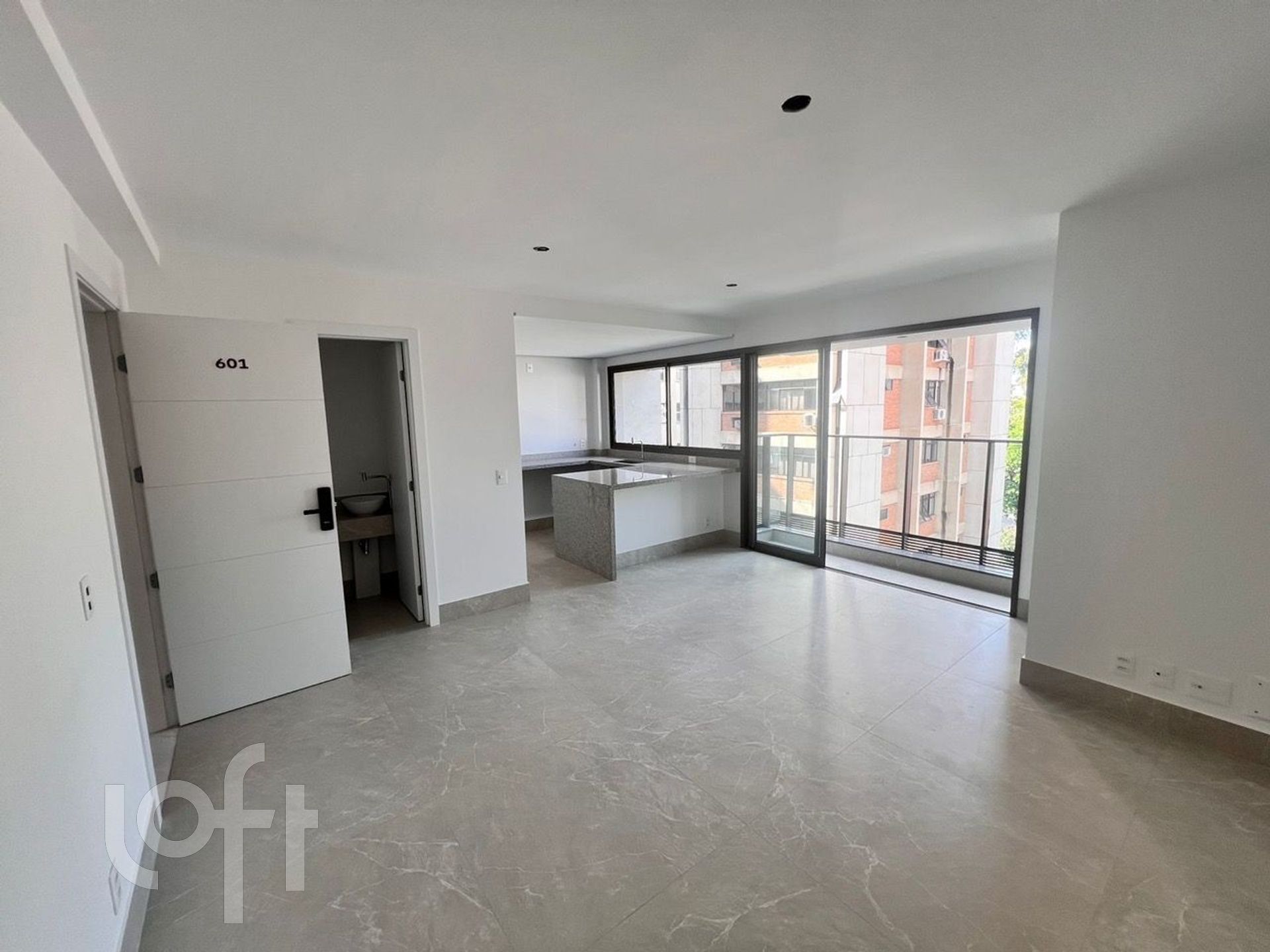 Apartamento à venda com 3 quartos, 86m² - Foto 3