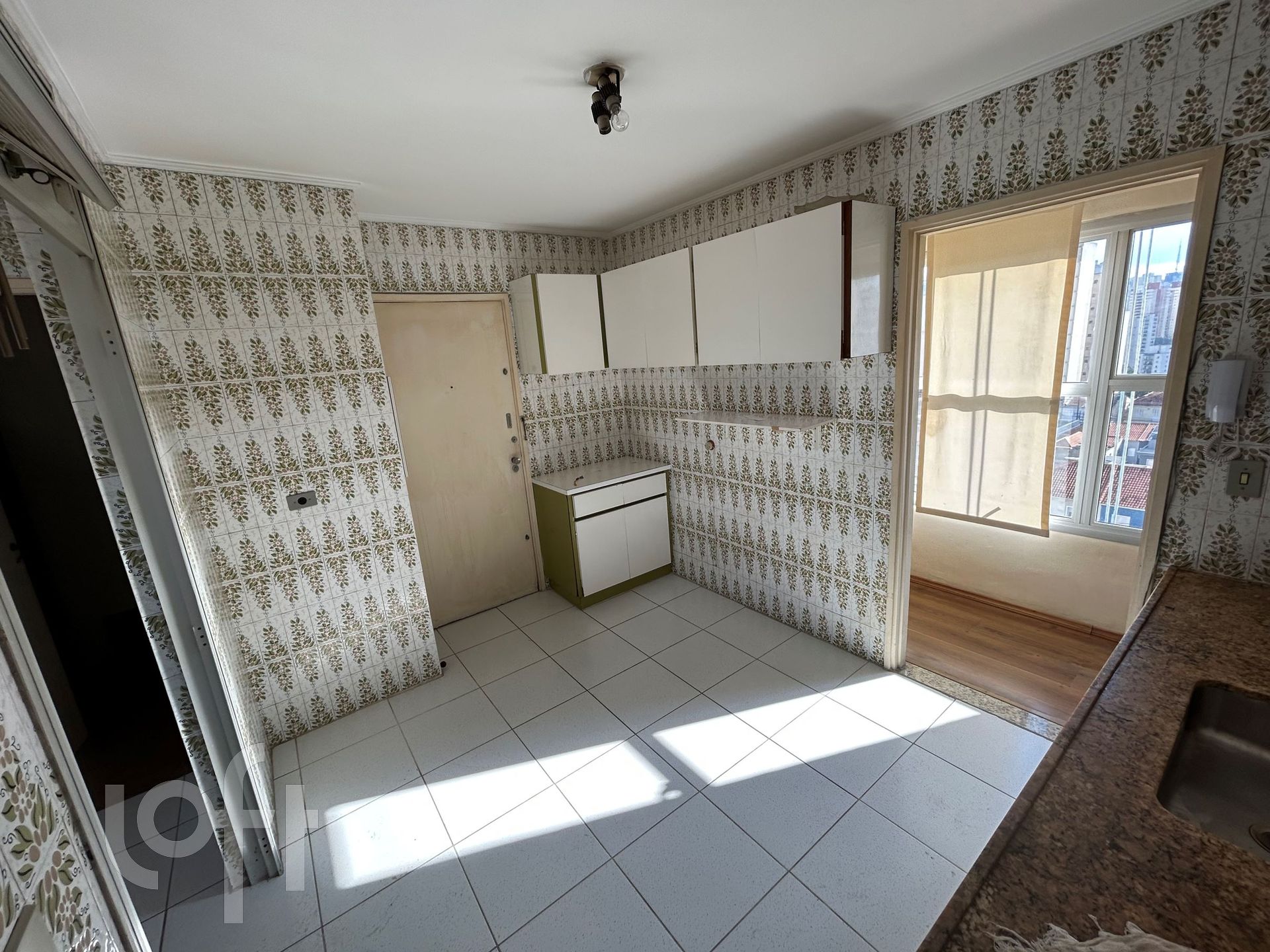 Apartamento à venda com 2 quartos, 78m² - Foto 3