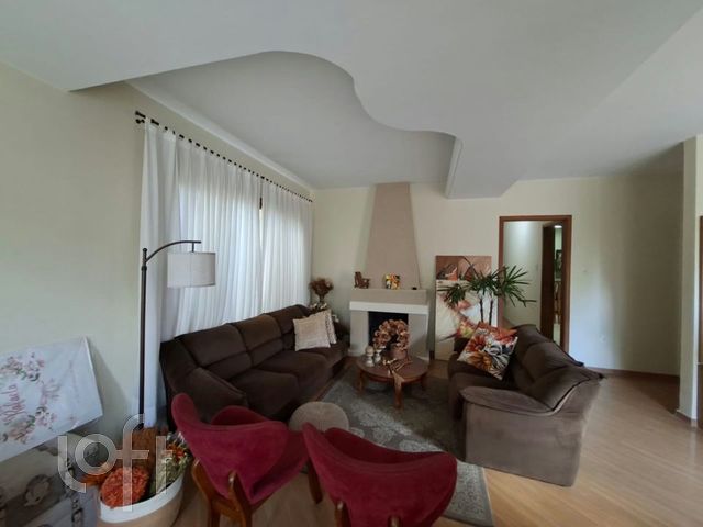 Casa com 199m², 3 dormitórios, 1 suíte, 2 vagas, Cristo Redentor em Porto Alegre