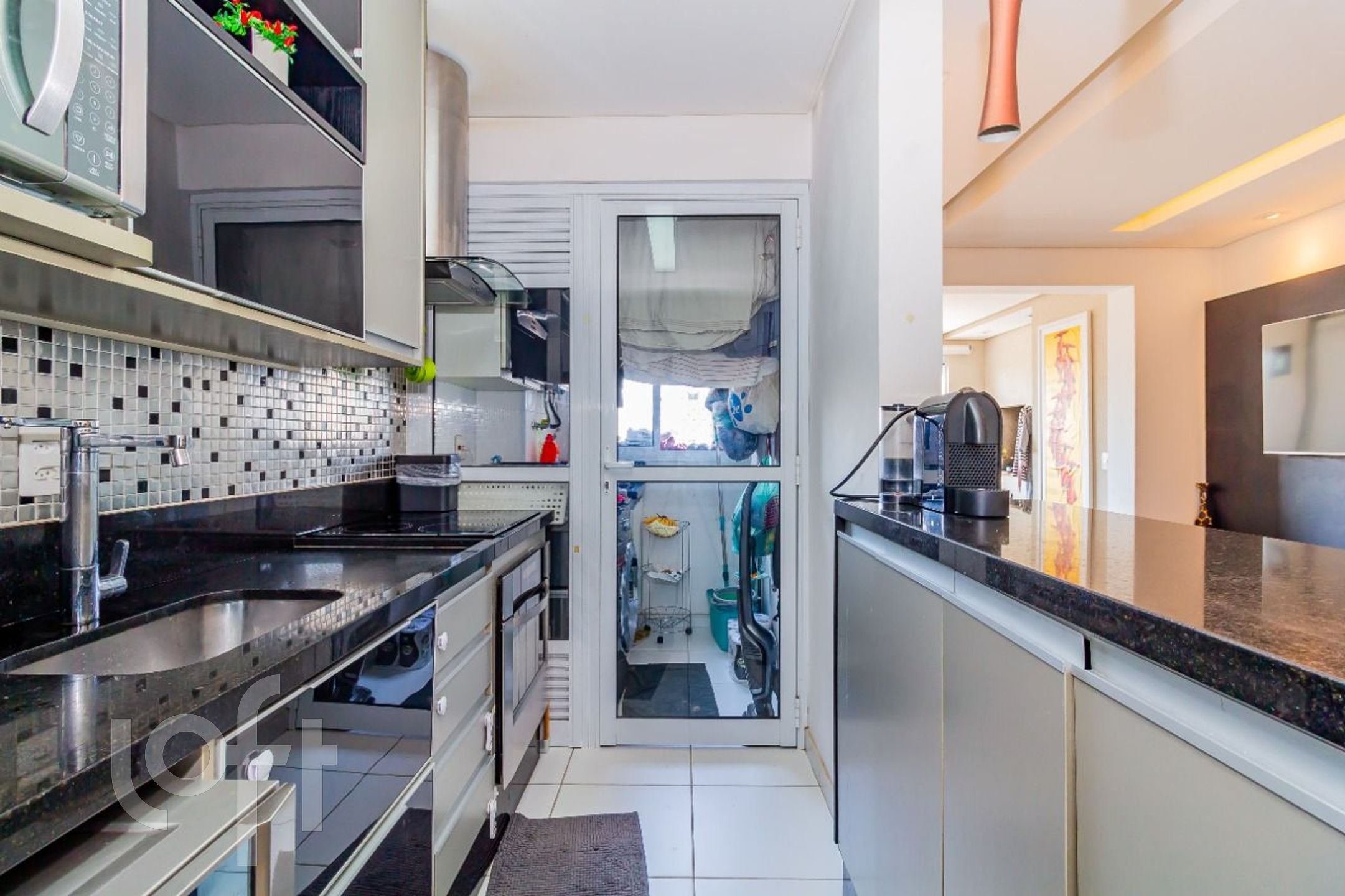 Apartamento à venda com 2 quartos, 66m² - Foto 17