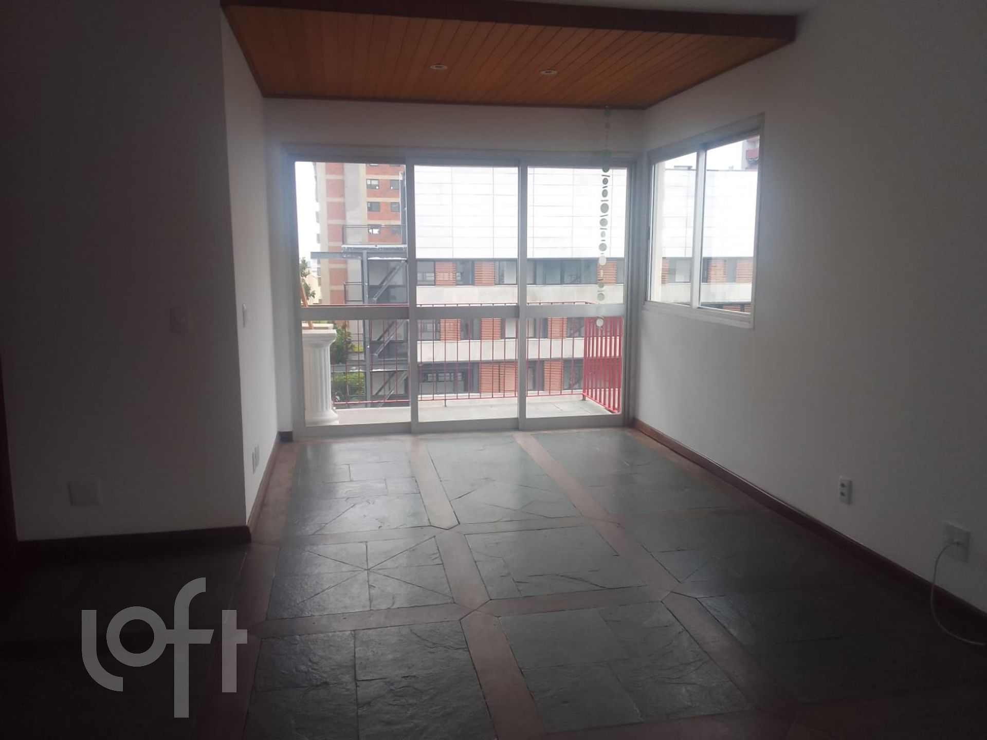 Apartamento à venda com 3 quartos, 84m² - Foto 1