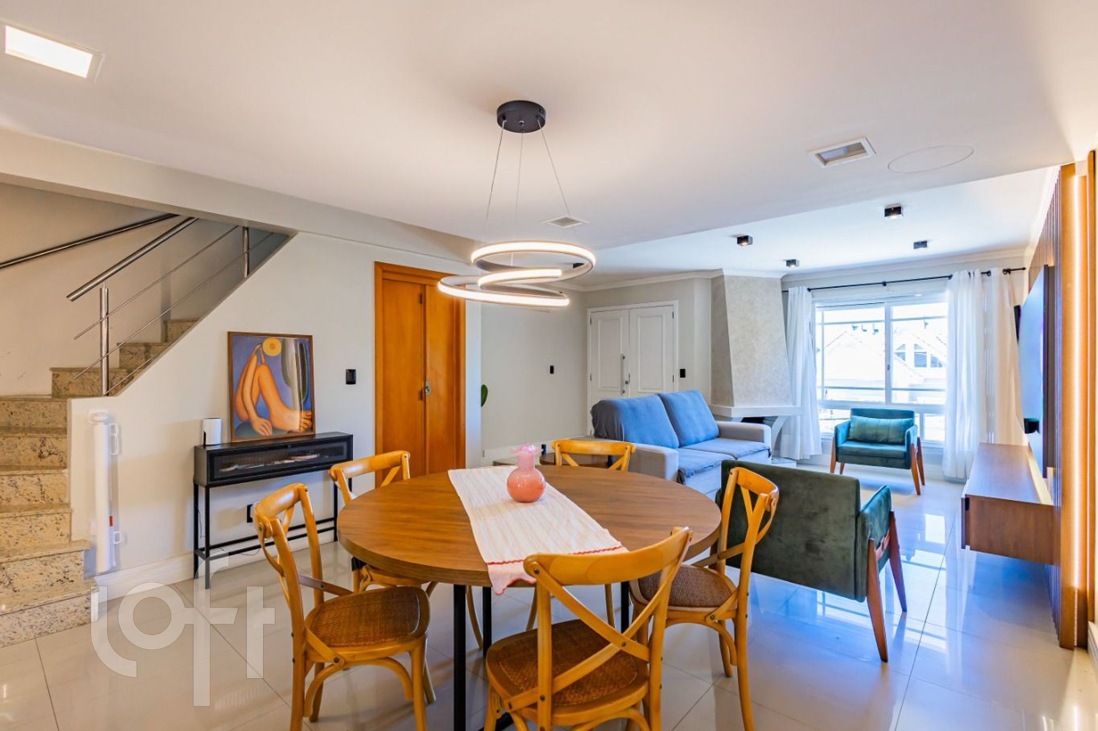 Casa com 283m², 3 dormitórios, 3 suítes, 5 vagas, Chácara das Pedras em Porto Alegre