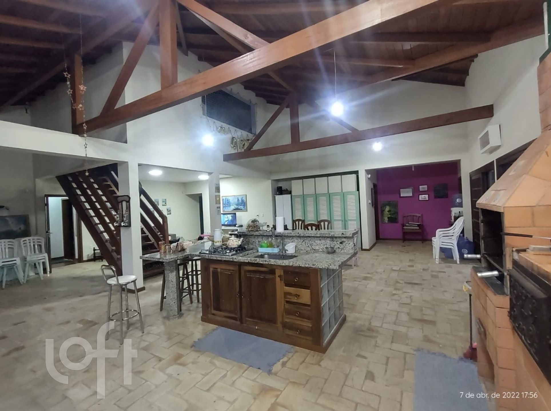 Casa à venda em Pinheira com 365 m², 6 quartos, 3 suítes, 4 vagas