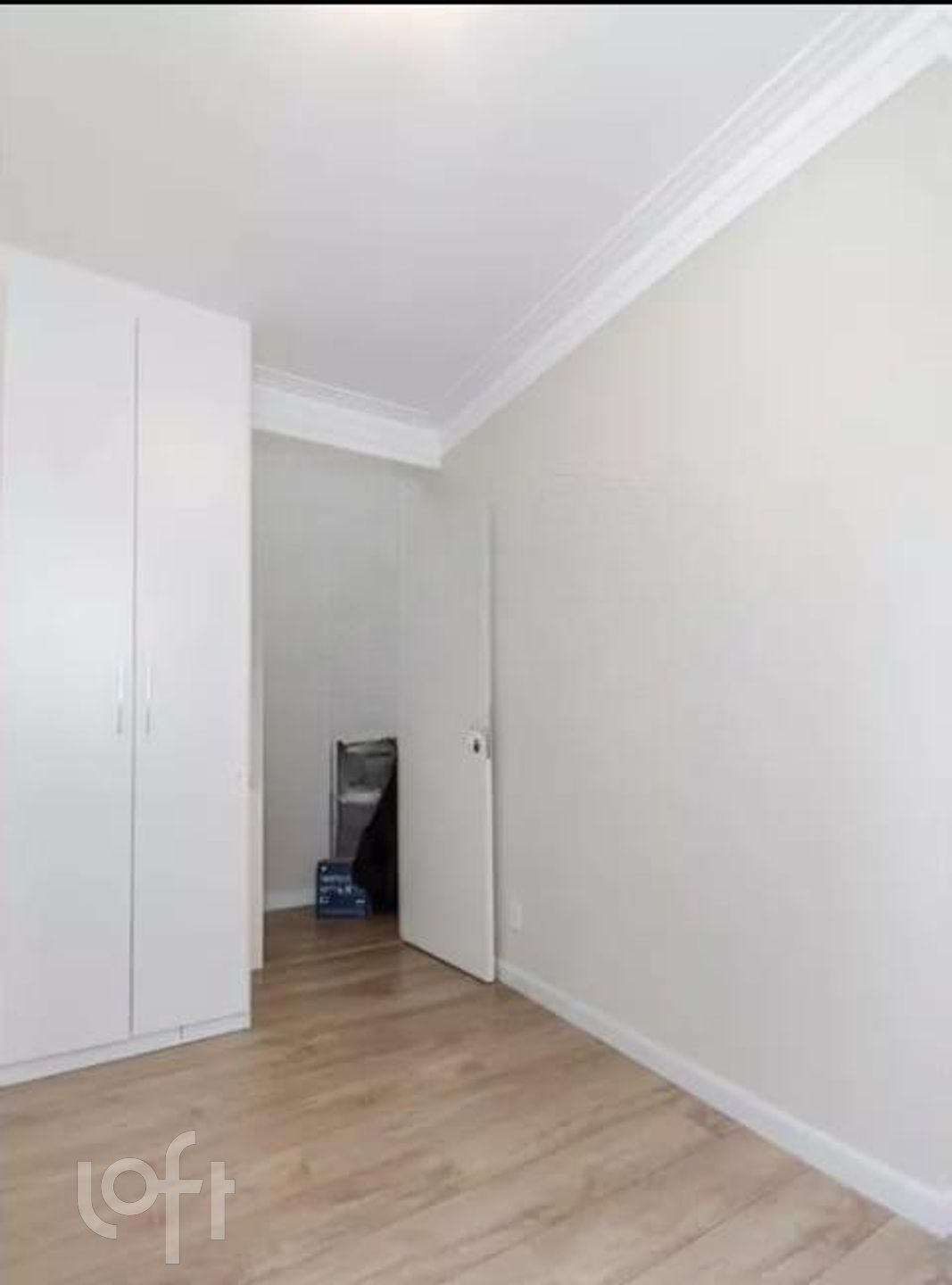 Apartamento à venda com 2 quartos, 70m² - Foto 3