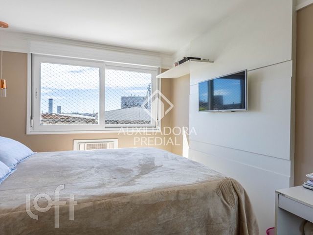 Apartamento com 59m², 2 dormitórios, 1 suíte, 1 vaga, São João em Porto Alegre