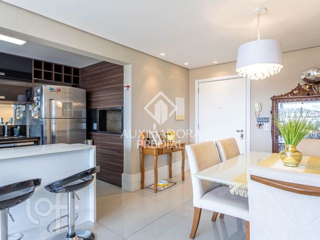 Apartamento com 59m², 2 dormitórios, 1 suíte, 1 vaga, São João em Porto Alegre