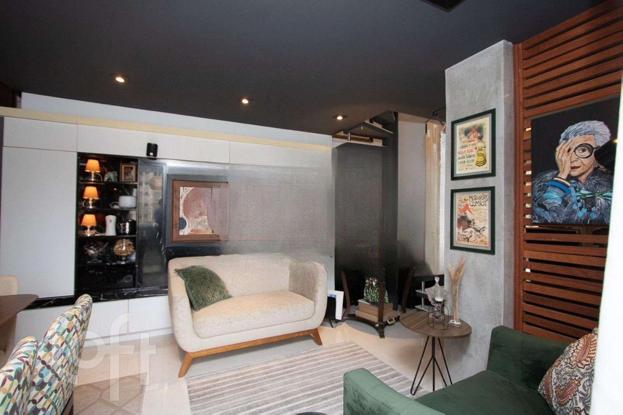 Apartamento à venda em Agronômica com 130 m², 2 quartos, 2 suítes, 2 vagas