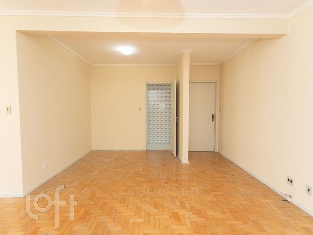 Apartamento com 116m², 3 dormitórios, 1 suíte, 2 vagas, Floresta em Porto Alegre