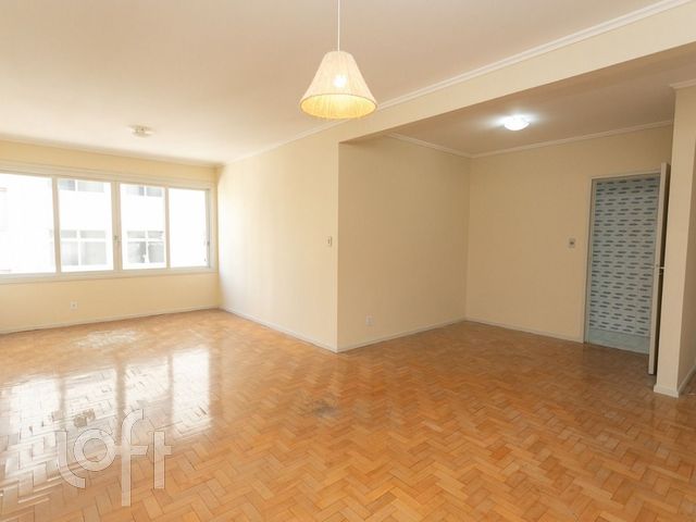 Apartamento com 116m², 3 dormitórios, 1 suíte, 2 vagas, Floresta em Porto Alegre