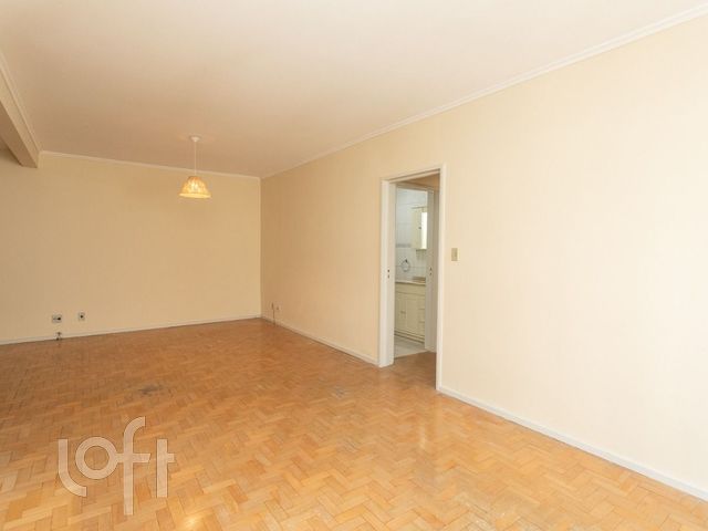 Apartamento com 116m², 3 dormitórios, 1 suíte, 2 vagas, Floresta em Porto Alegre
