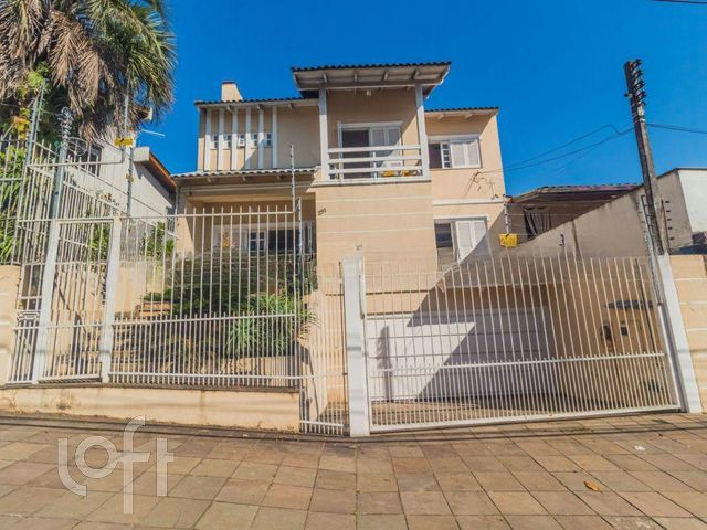 Casa com 289m², 3 dormitórios, 1 suíte, 3 vagas, Cristo Redentor em Porto Alegre