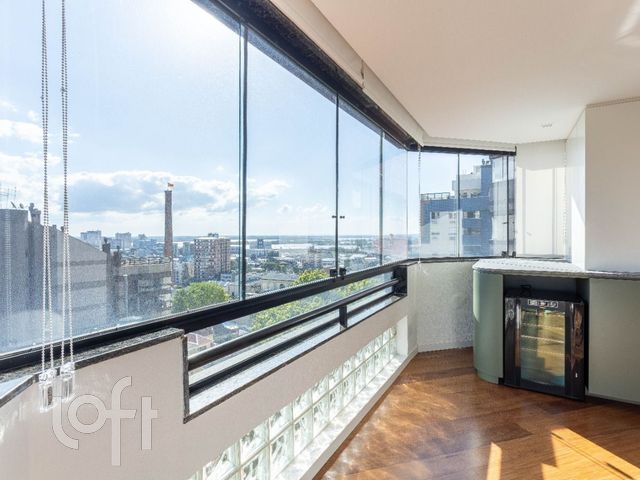 Apartamento com 169m², 2 dormitórios, 2 suítes, 2 vagas, Independência em Porto Alegre