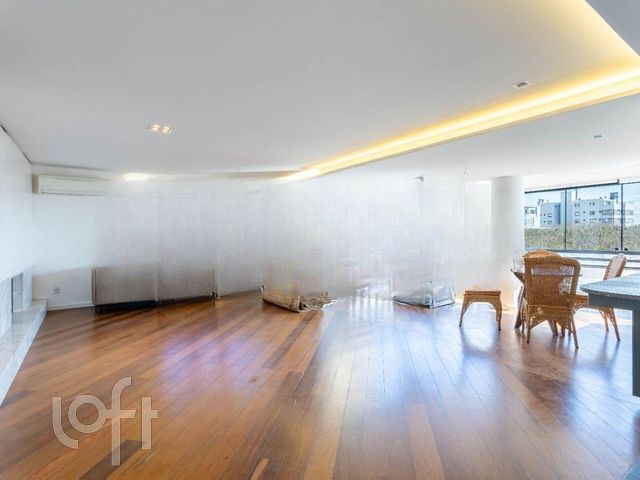 Apartamento com 169m², 2 dormitórios, 2 suítes, 2 vagas, Independência em Porto Alegre