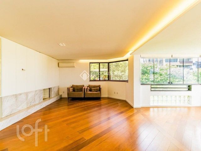 Apartamento com 169m², 2 dormitórios, 2 suítes, 2 vagas, Independência em Porto Alegre