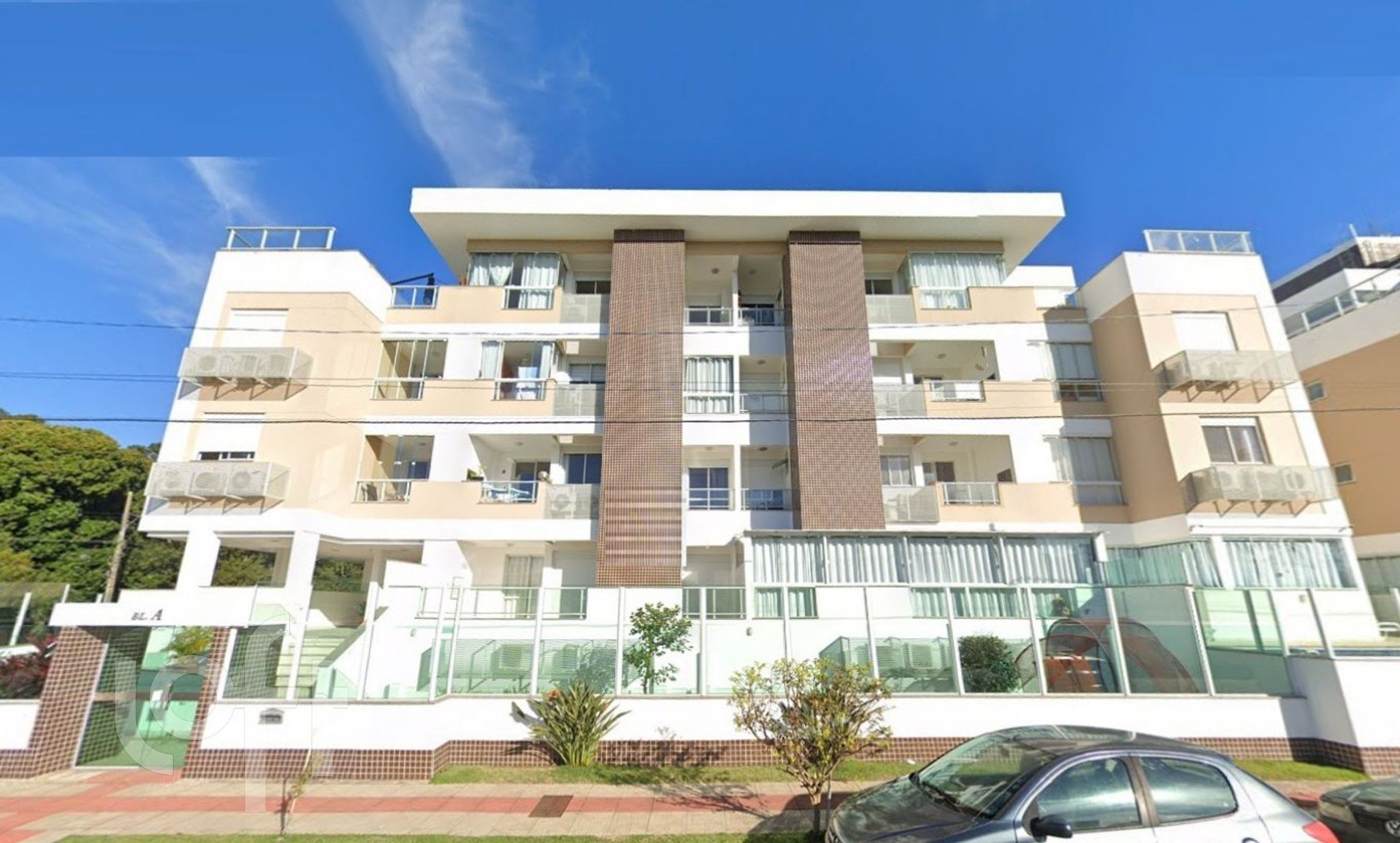 Apartamento à venda em Canasvieiras com 154 m², 3 quartos, 2 suítes, 2 vagas