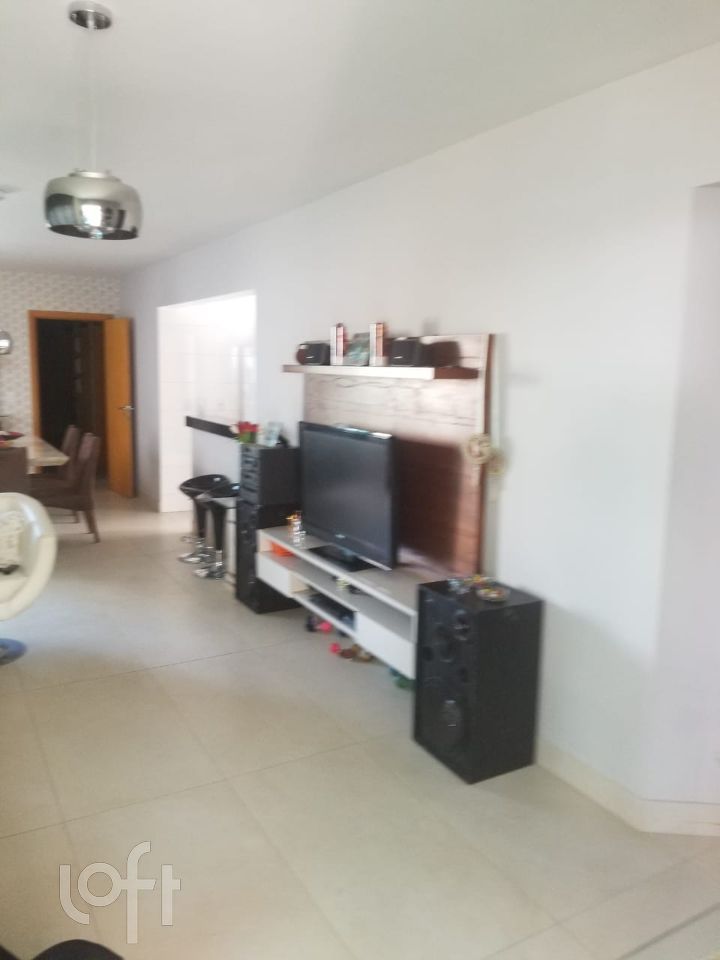 Apartamento à venda com 4 quartos, 135m² - Foto 7