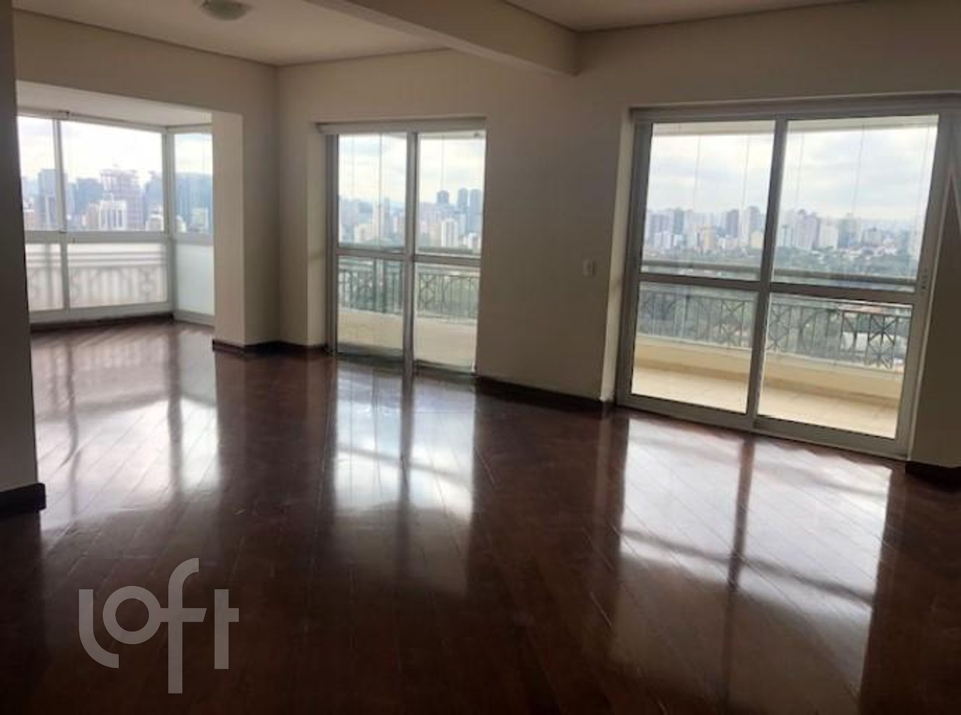 Apartamento à venda com 4 quartos, 395m² - Foto 2