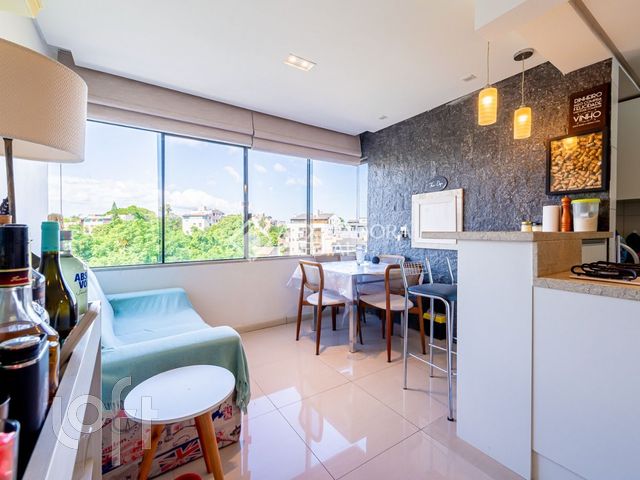 Apartamento com 74m², 3 dormitórios, 1 suíte, 2 vagas, Cristo Redentor em Porto Alegre