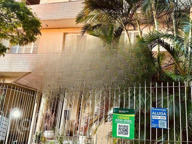 Apartamento com 96m², 3 dormitórios, 1 suíte, 1 vaga, Rio Branco em Porto Alegre