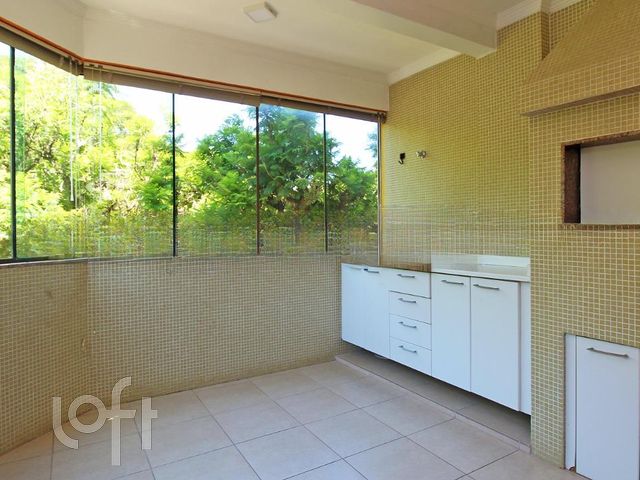 Apartamento com 101m², 3 dormitórios, 1 suíte, 2 vagas, Vila Ipiranga em Porto Alegre